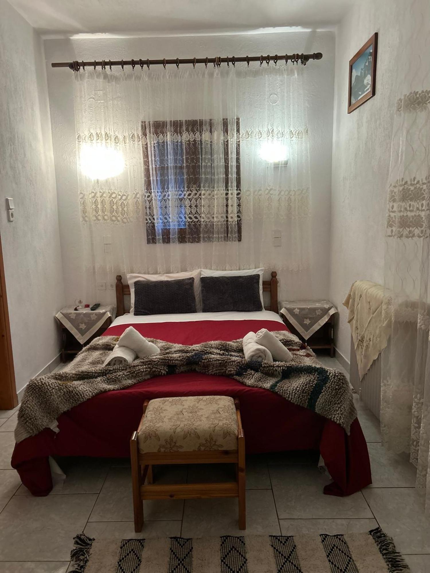Karpouzis Guesthouse Vikos Bagian luar foto